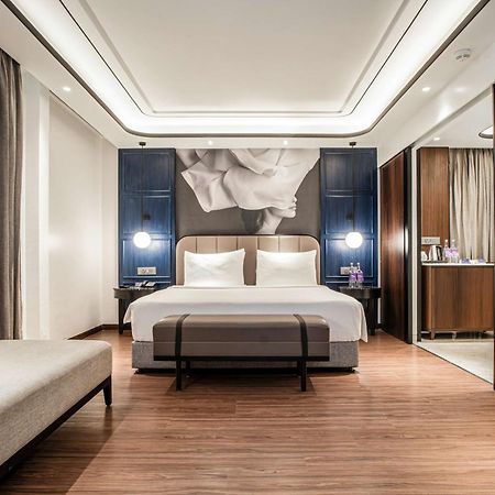 Radisson Blu Hotel Ахмедабад Екстер'єр фото