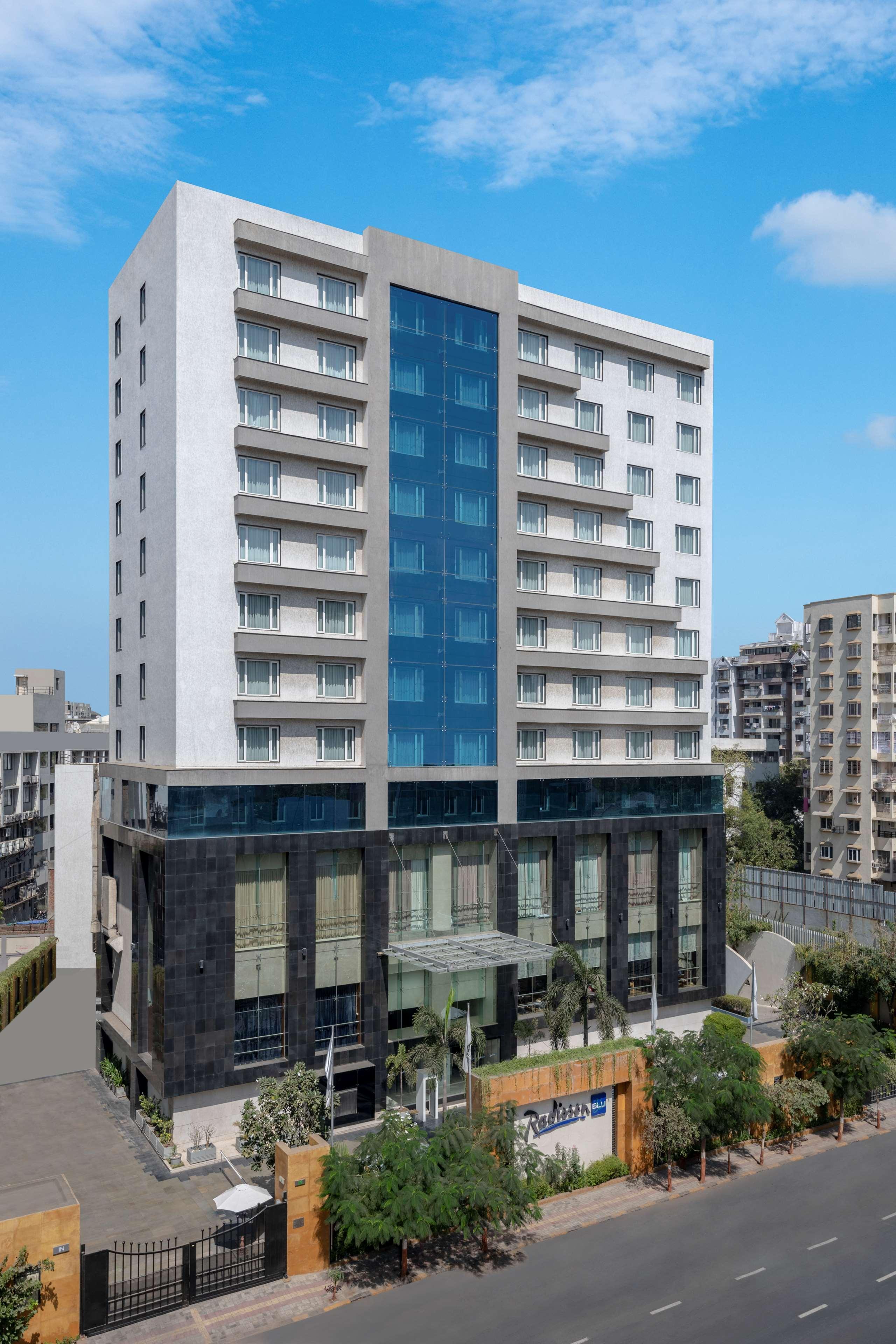 Radisson Blu Hotel Ахмедабад Екстер'єр фото The Park, New Delhi