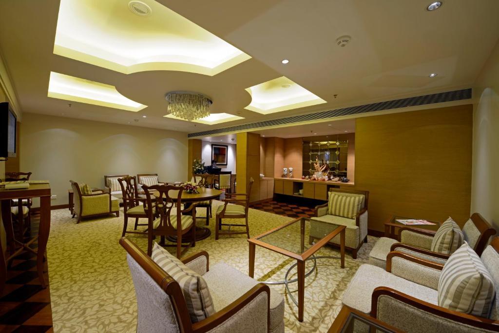Radisson Blu Hotel Ахмедабад Екстер'єр фото The Imperial Suite